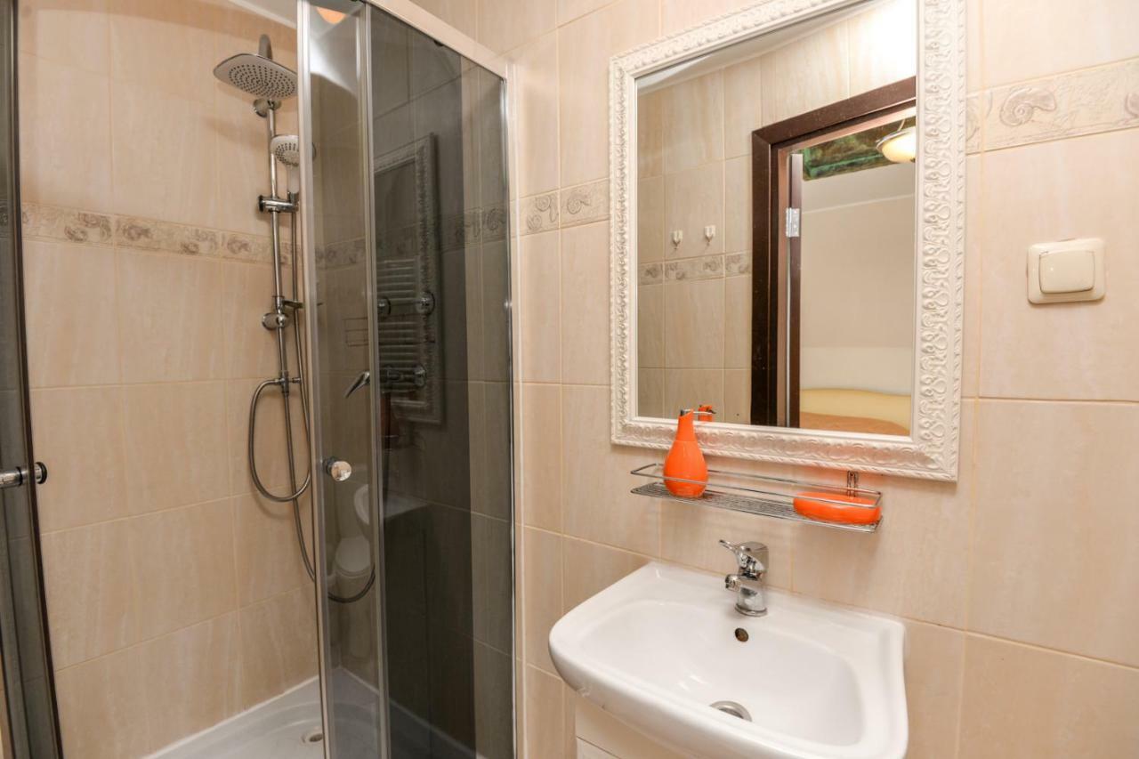 Columba Livia Guesthouse Паланга Экстерьер фото